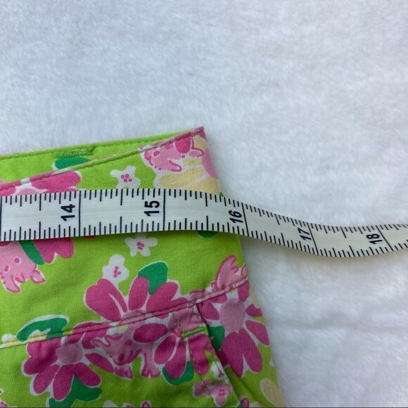 Lilly Pulitzer Floral And Rhino Print Capris Size 10 - Picture 7 of 10